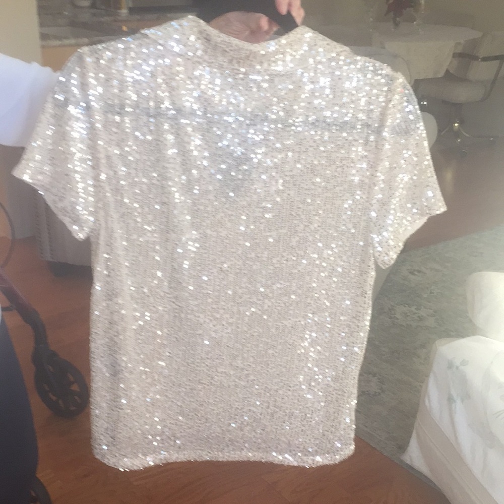 Top - Picture 2 of 3